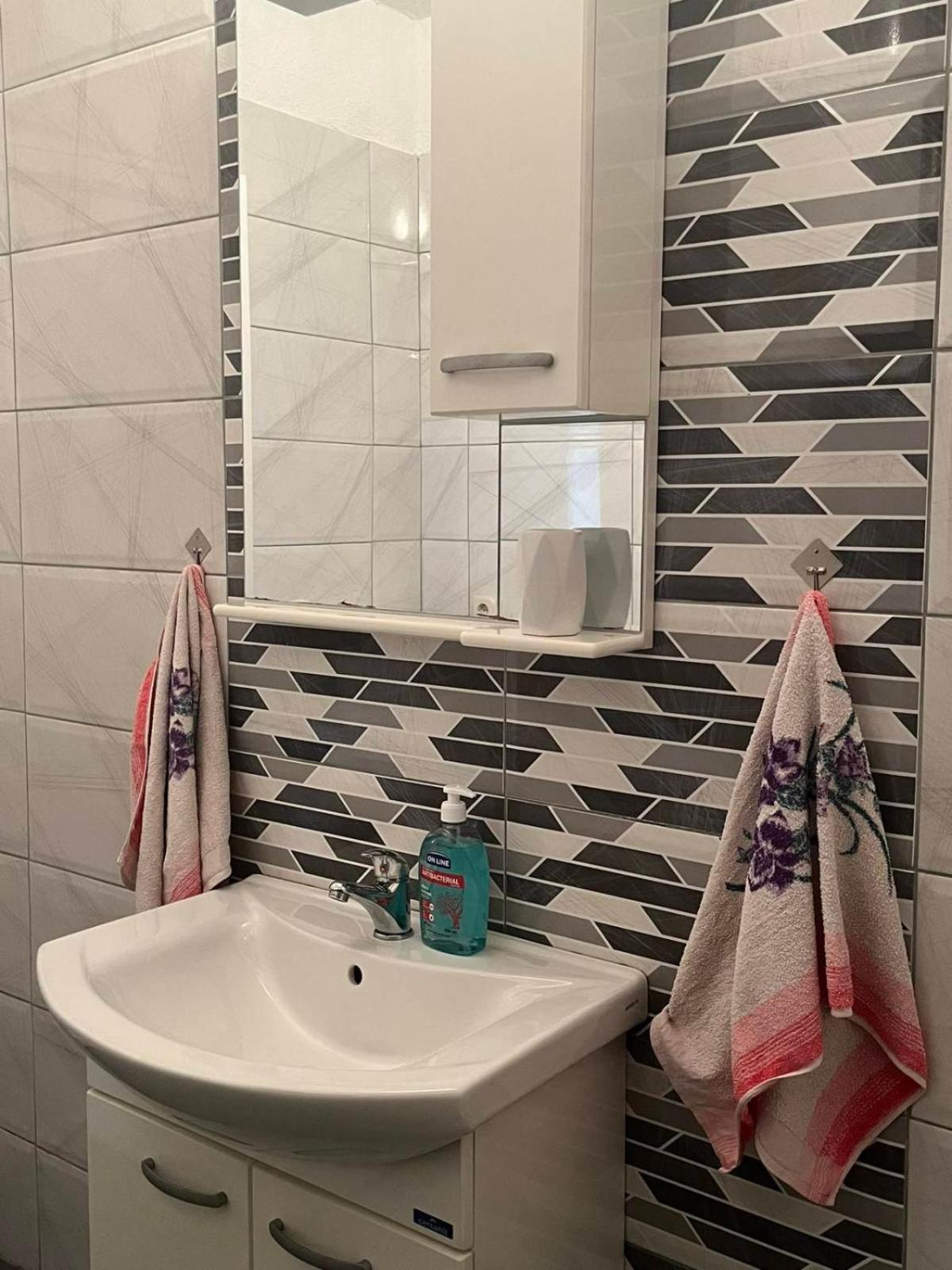 Apartment Marija Ohrid Bagian luar foto